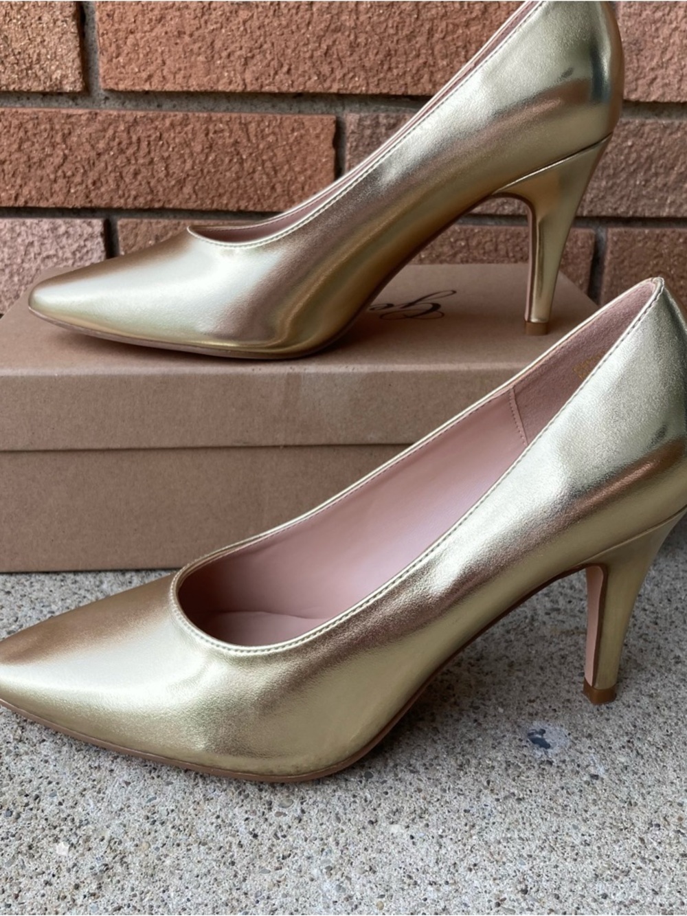 Genshuo Metallic Gold Pointed-Toe High Heel Pumps Size 8
